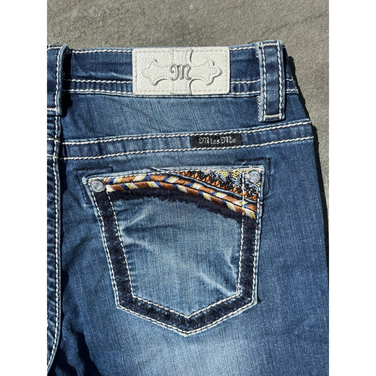 💎 Y2K Miss Me Embellished Winged Bermuda Shorts Size 30 💎