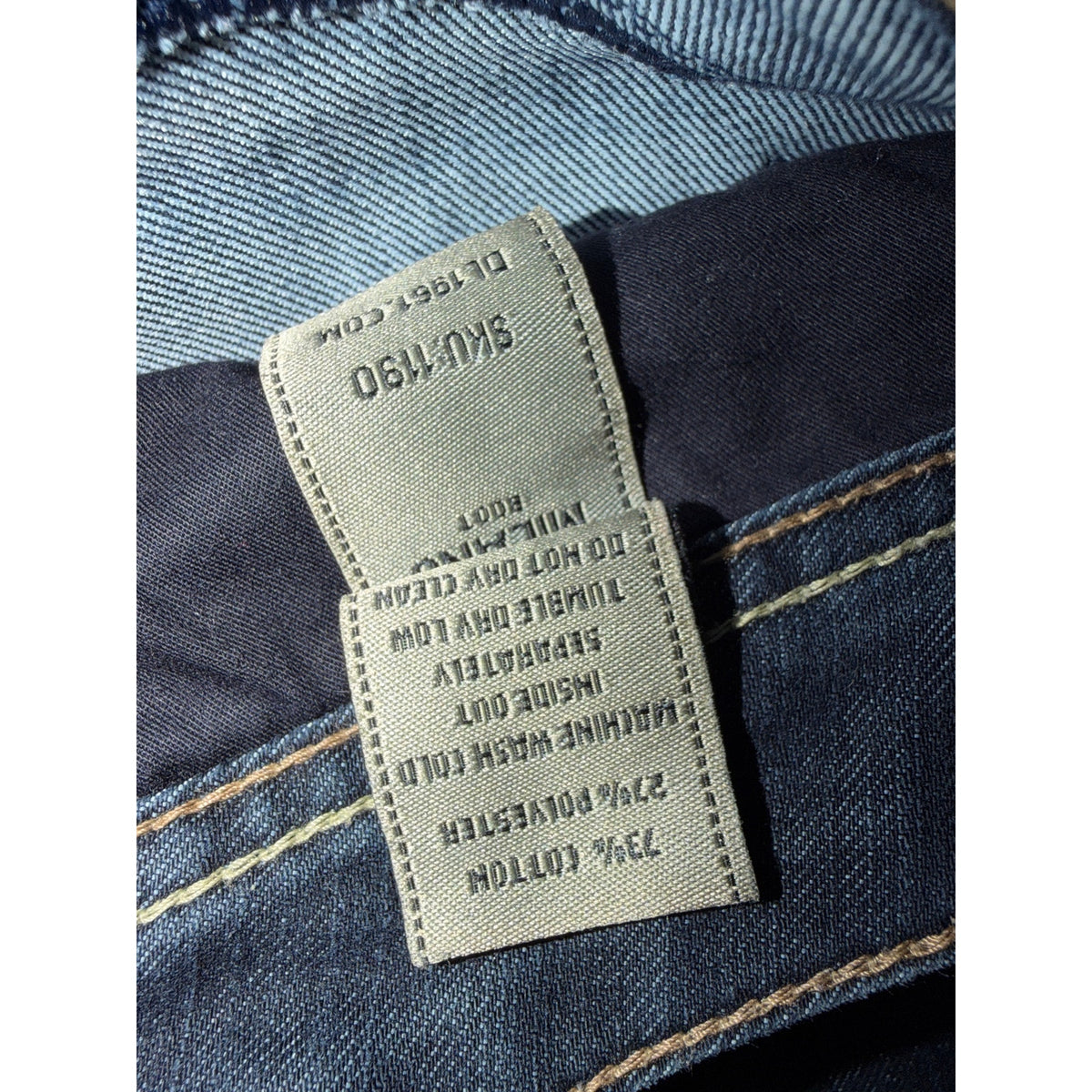 DL1961 Milano 4Way 360 Stretch Dark Wash Straight Jeans Size 29 Inseam 30