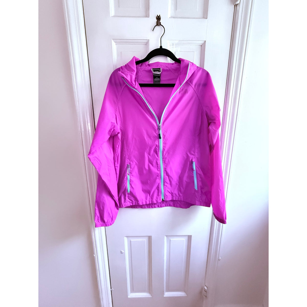 The North Face Bright Pink Hooded Windbreaker Rain Jacket Women's Large