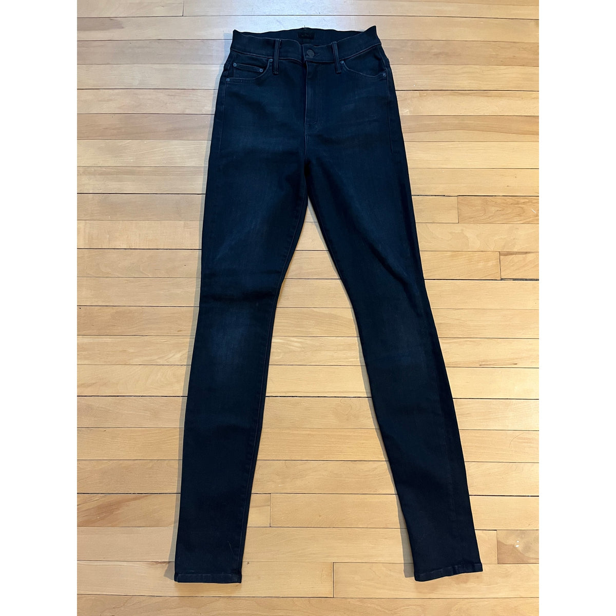 MOTHER The Super Swooner Blackbird Skinny Jeans High Rise Black Denim 25
