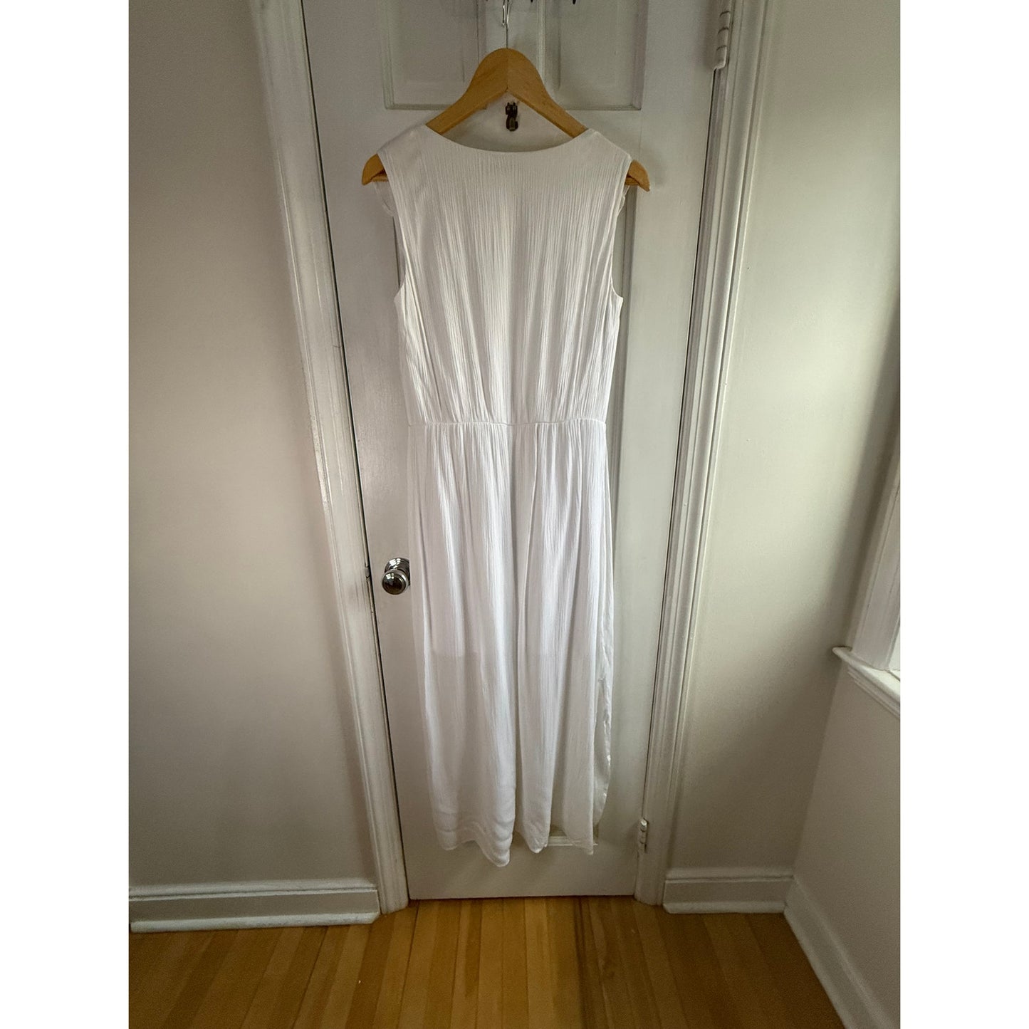 Nina Leonard White Floral Eyelet Maxi Dress Size Medium EUC