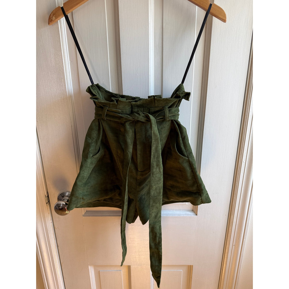 NWT Lovers + Friends Green Faux Suede Paperbag Waist Shorts Size XS