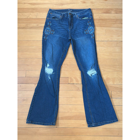 Wrangler EUC Embroidered Distressed Bootcut Jeans 15x32