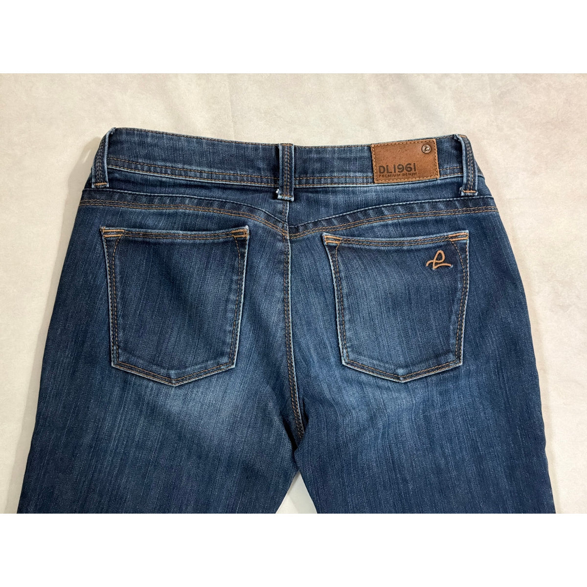 DL1961 Lindsey Slim Straight Stretch Size 25 TALL Dark Wash Jeans