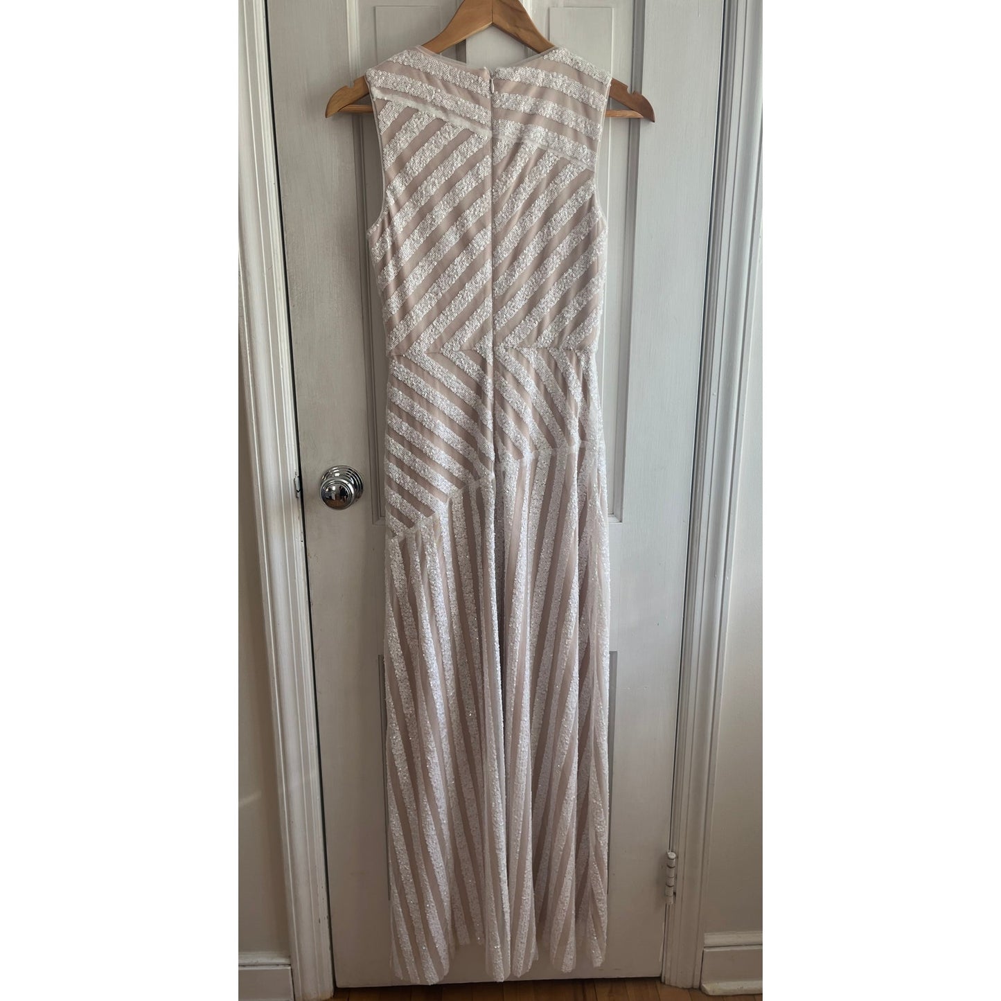 Donna Morgan Gigi Striped Sequin Gown - Champagne/Silver - Size 6 - EUC