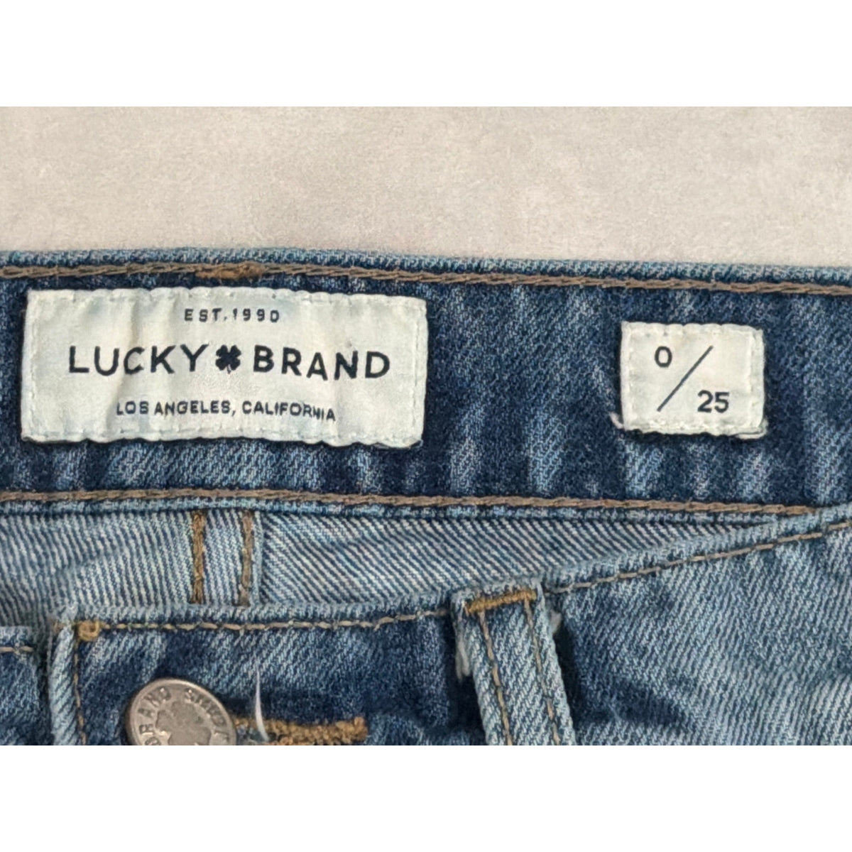 Lucky Brand Size 0/25 Sienna Slim Boyfriend Flower Embroidered Light Wash Jeans