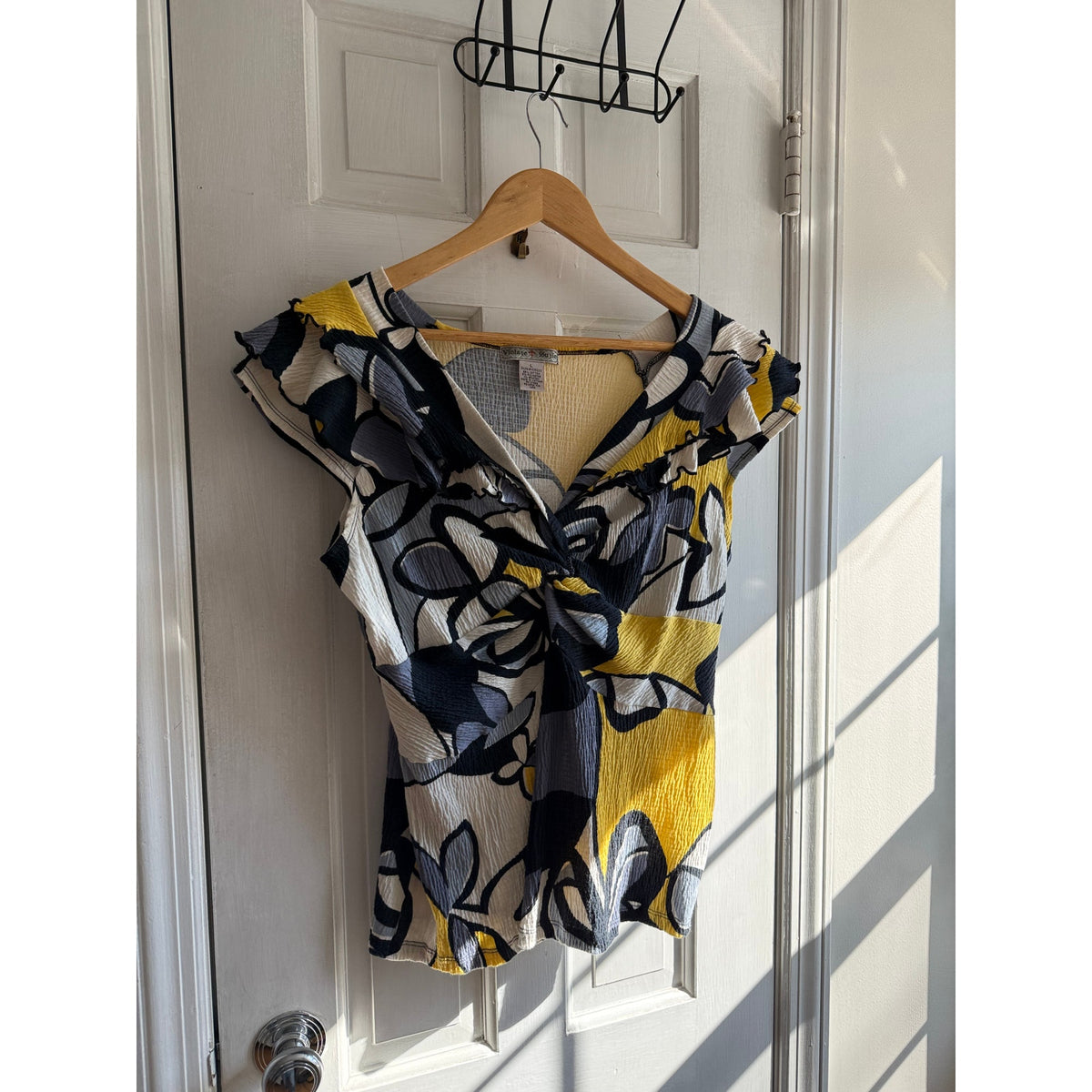 Vintage Suzie Black Yellow Abstract Twist Front Pucker Knit Top Size L EUC