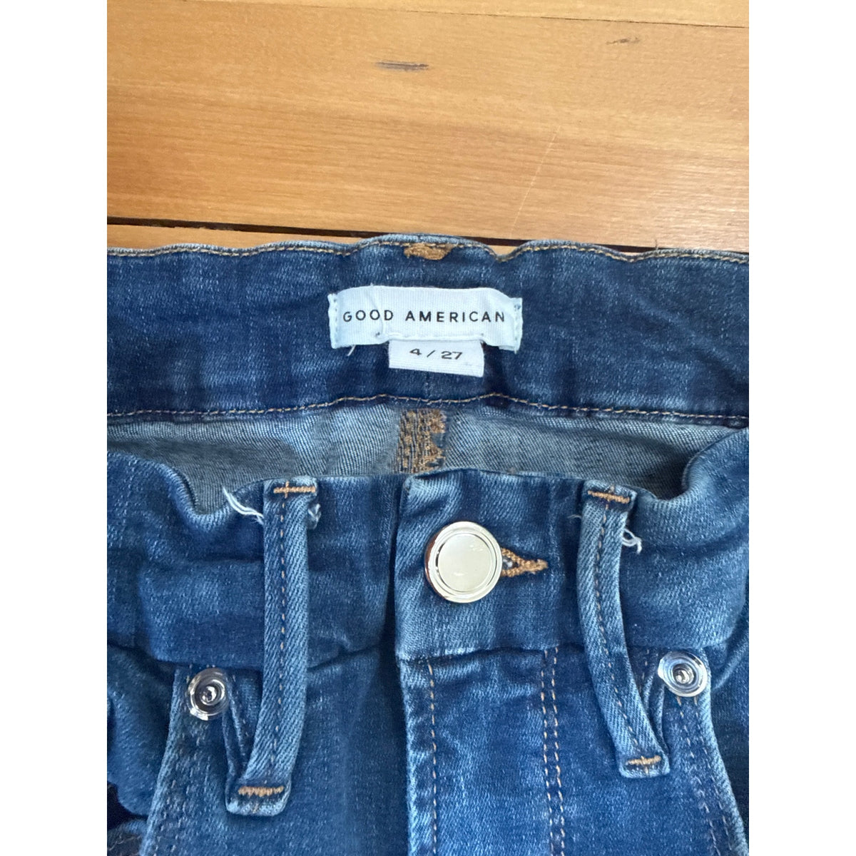 Good American Good Waist Crop Raw Hem Jeans 4/27 EUC