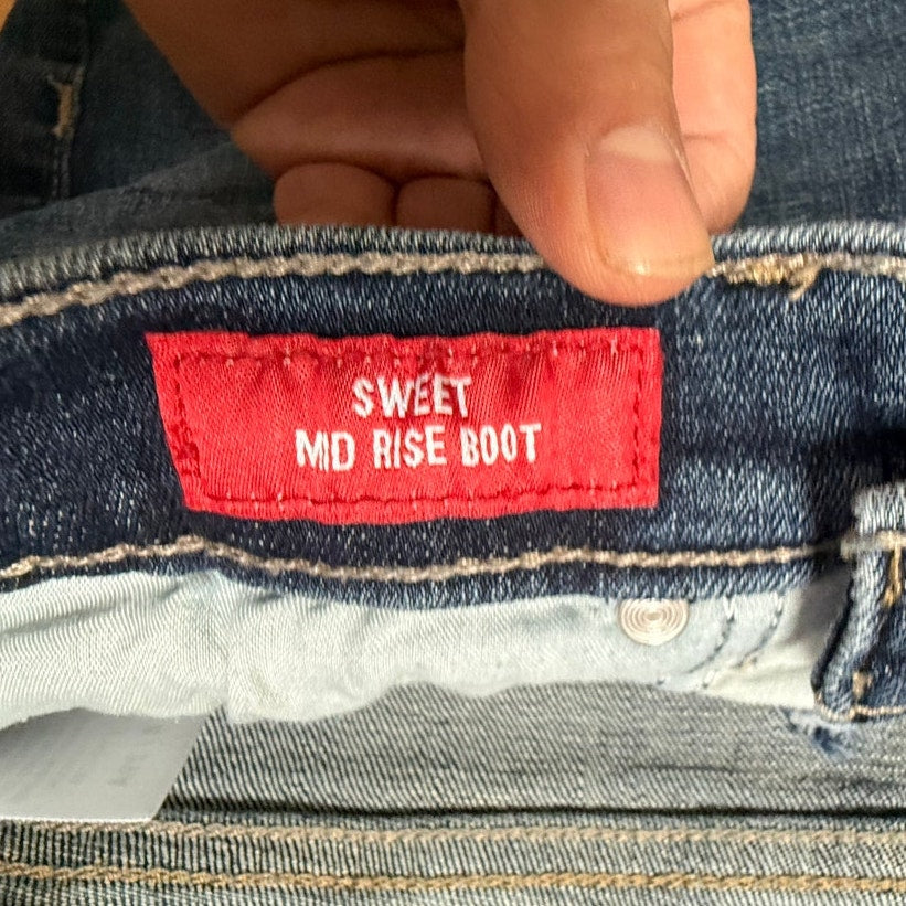 Lucky Brand Sweet Mid Rise Bootcut Jeans | Size 8/29 | Y2K
