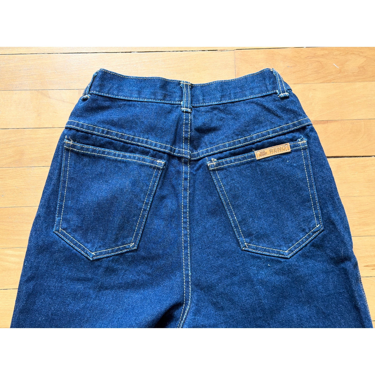 Vintage Reno Size XS Dark Wash High Rise Slim Fit Flower Embroidered Jeans