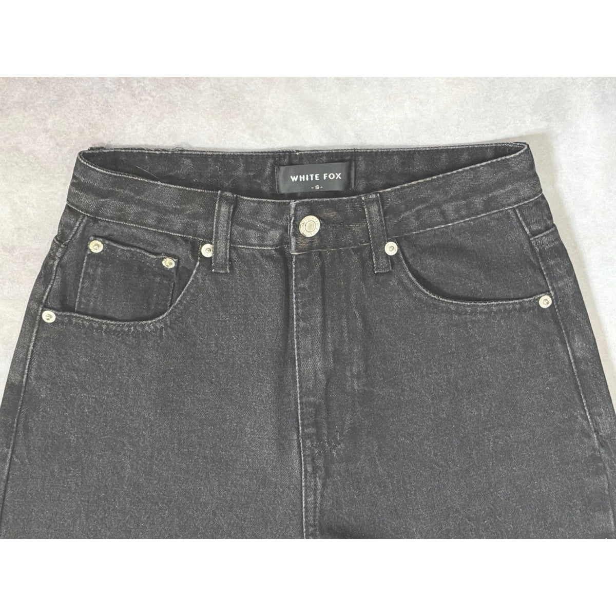 White Fox High Rise Straight Leg Jeans Size S Washed Black Charcoal Denim Skater