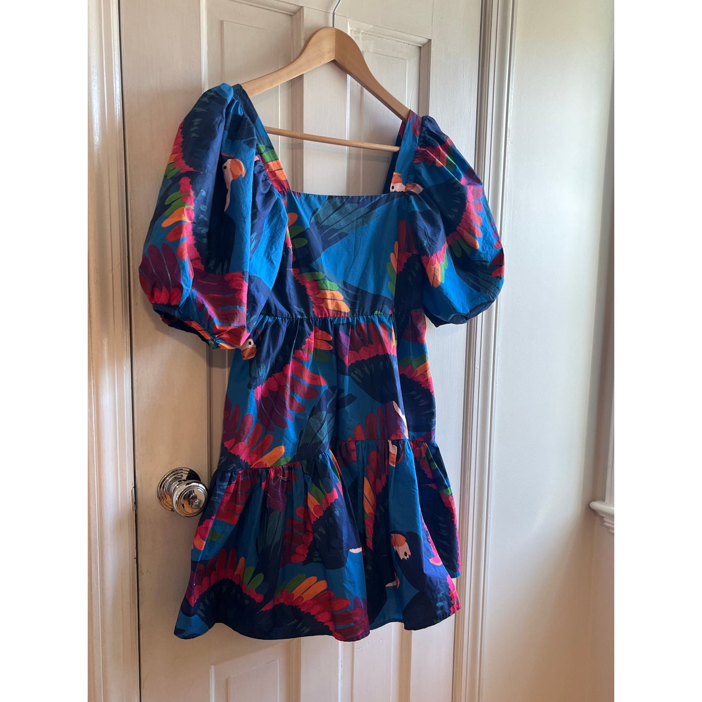 FARM RIO Blue Toucans Mini Dress XS Puff Sleeve Tiered Tropical Boho LIKE NEW