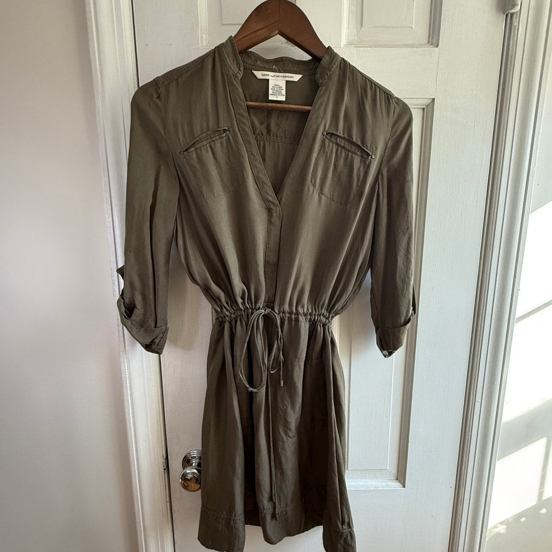 Diane von Furstenberg DVF Green Cupro Shirt Dress Size 2 EUC Cinched Waist