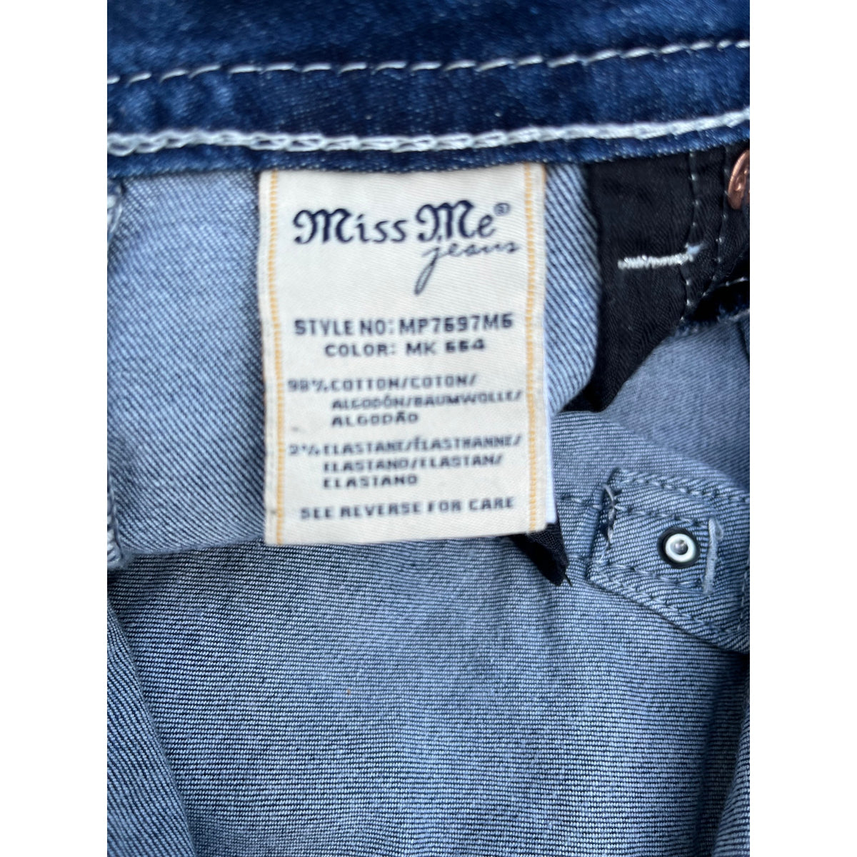 💎 Y2K Miss Me Embellished Winged Bermuda Shorts Size 30 💎