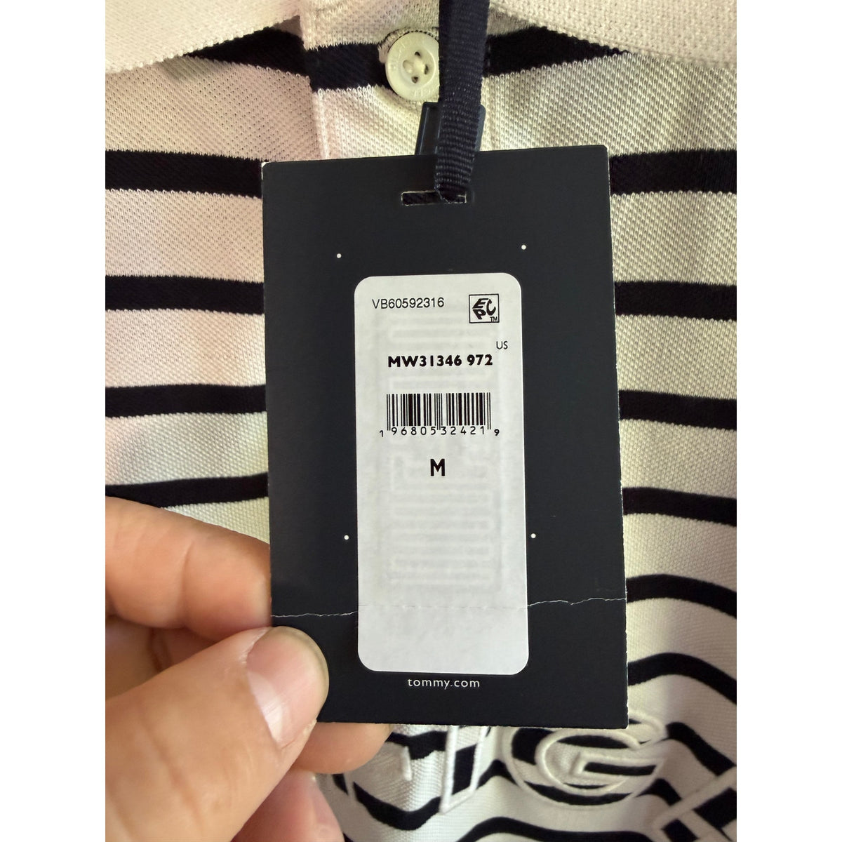 Tommy Hilfiger Men’s Polo Shirt Medium NWT WhiteNavyBlue Striped Big Logo