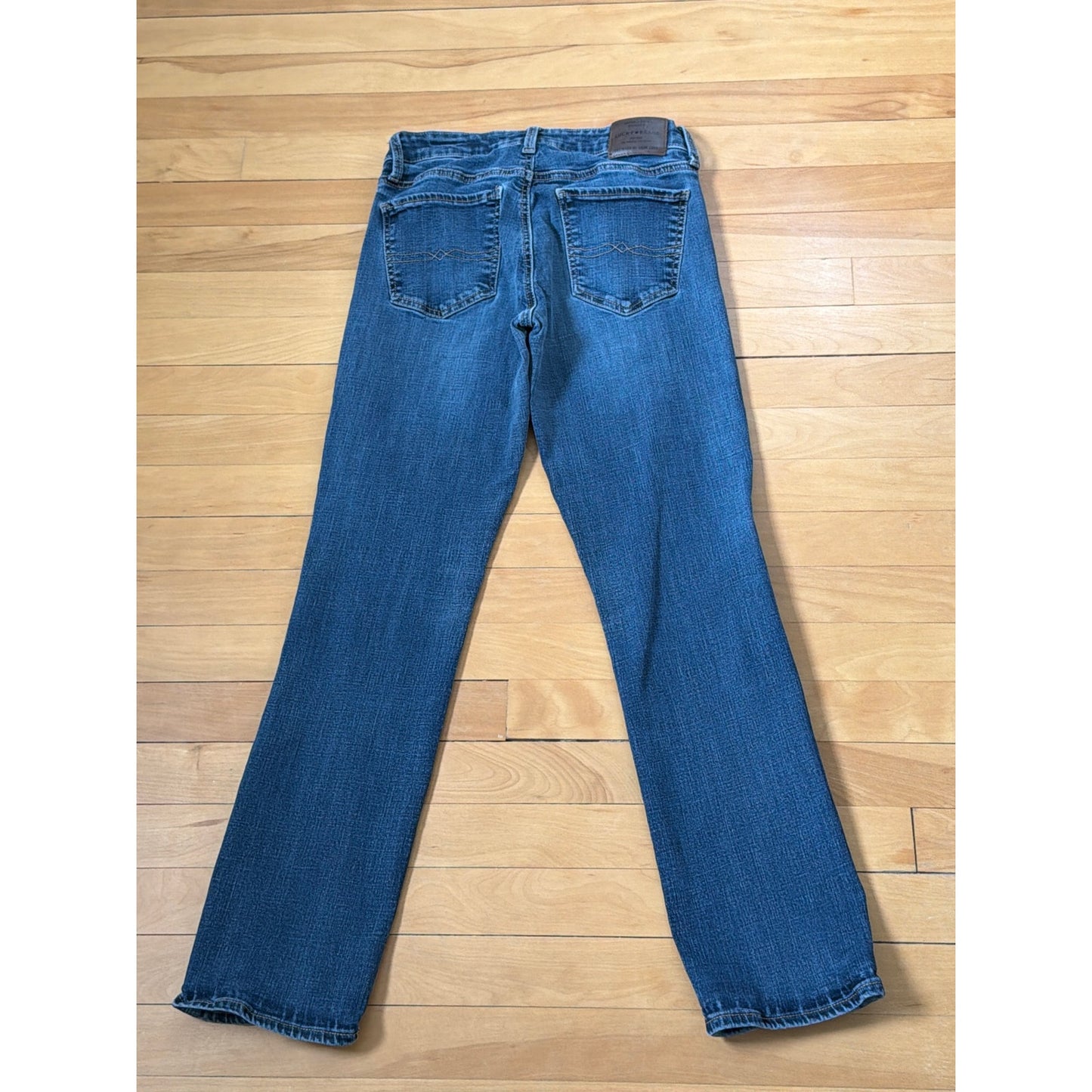 Lucky Brand Size 27 Sweet Straight Low Rise Straight Fit Dark Wash Jean
