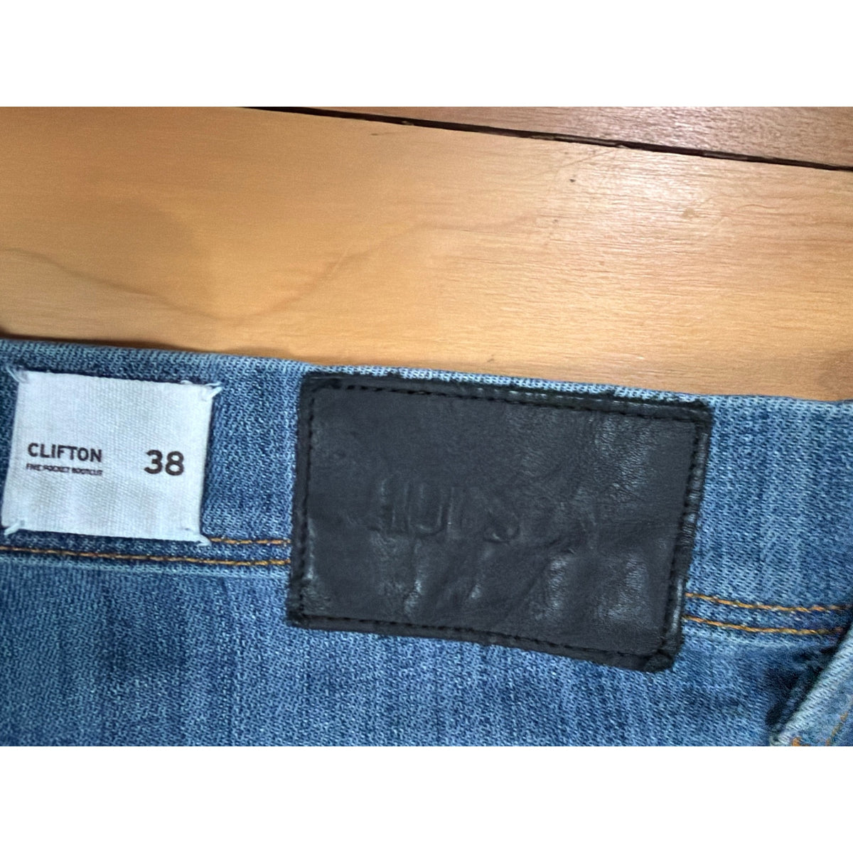 Hudson Size 38 Clifton Five Pocket Boot Cut Leg Light Wash Mens Jeans EUC