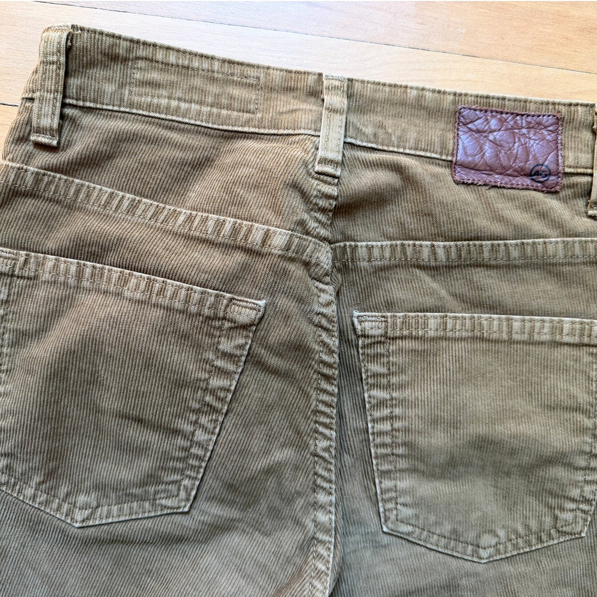 AG Adriano Goldschmied The Rhett Corduroy Pants Size 24 High Waisted Straight Raw Hem