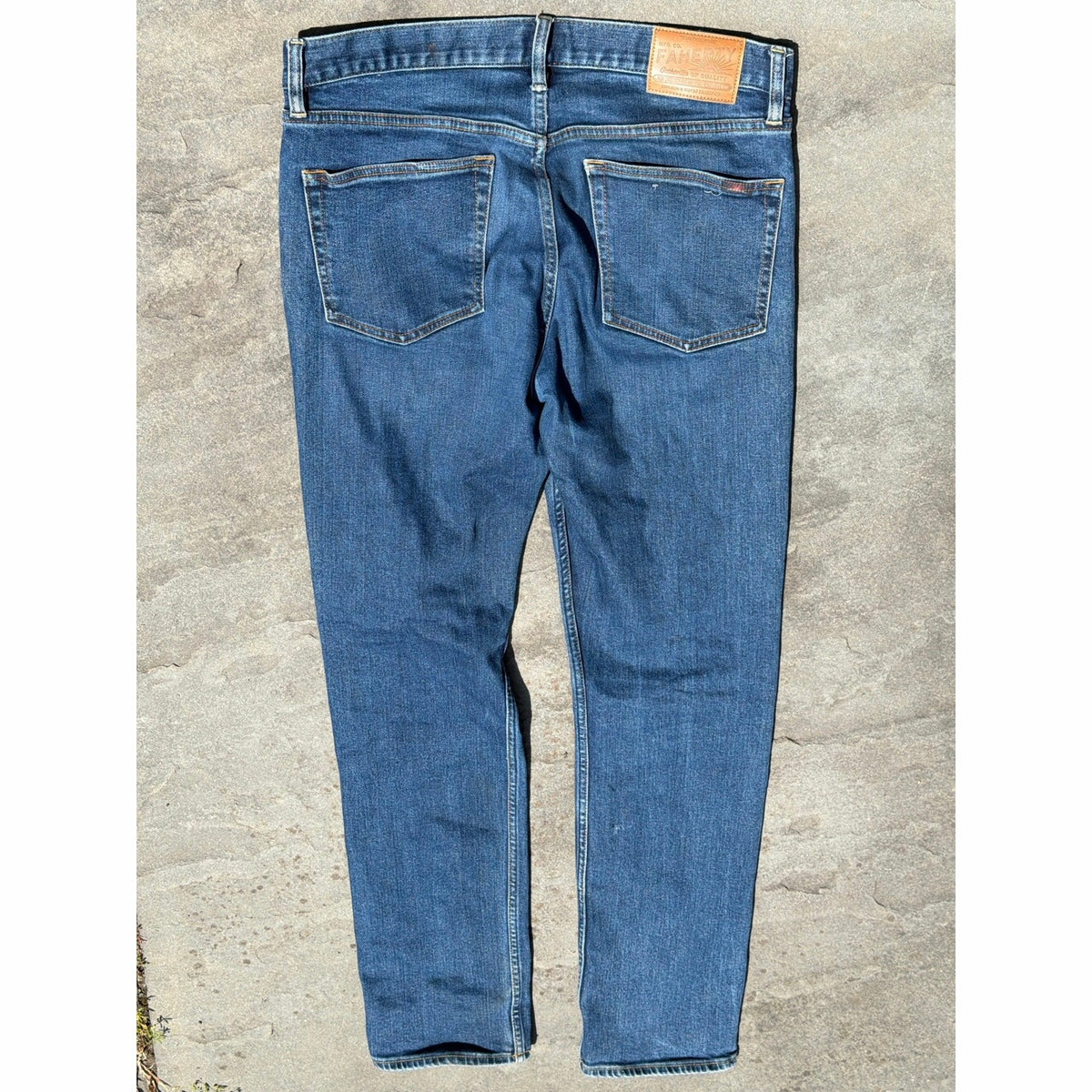 Faherty "Feel Good" Denim Jeans 30x32 Medium Wash Straight