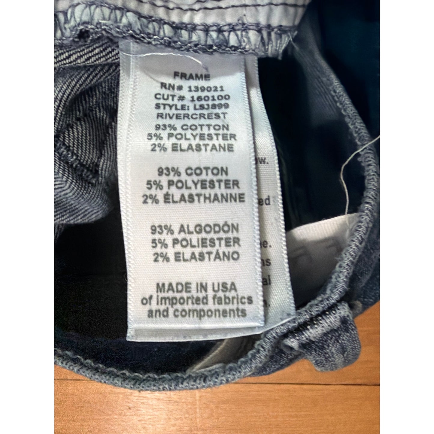 Frame Size 25 Le Skinny de Jeanne Dark Wash Jean