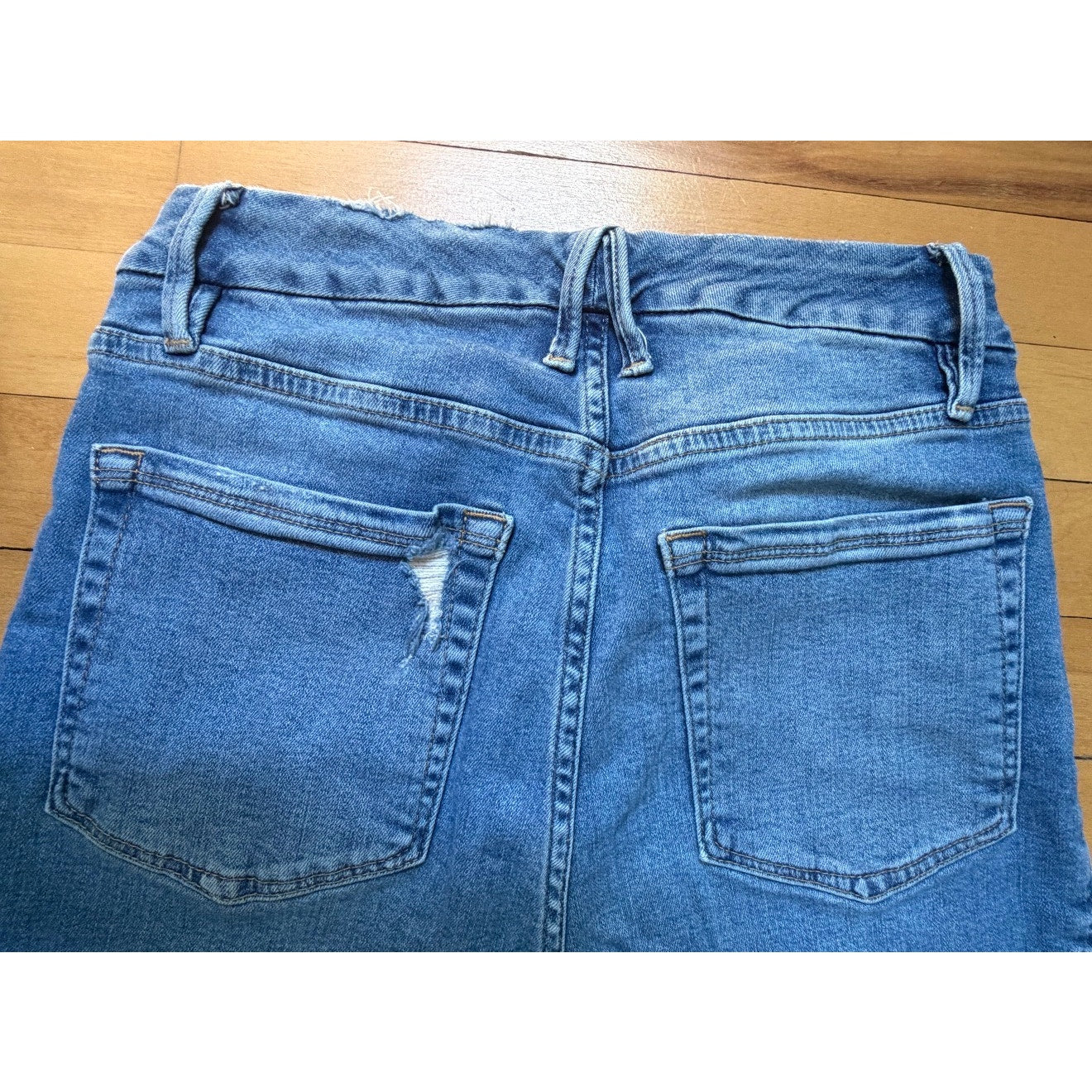 Good American Good Straight Jeans Size 4/27 High Rise Distressed Frayed Hem EUC