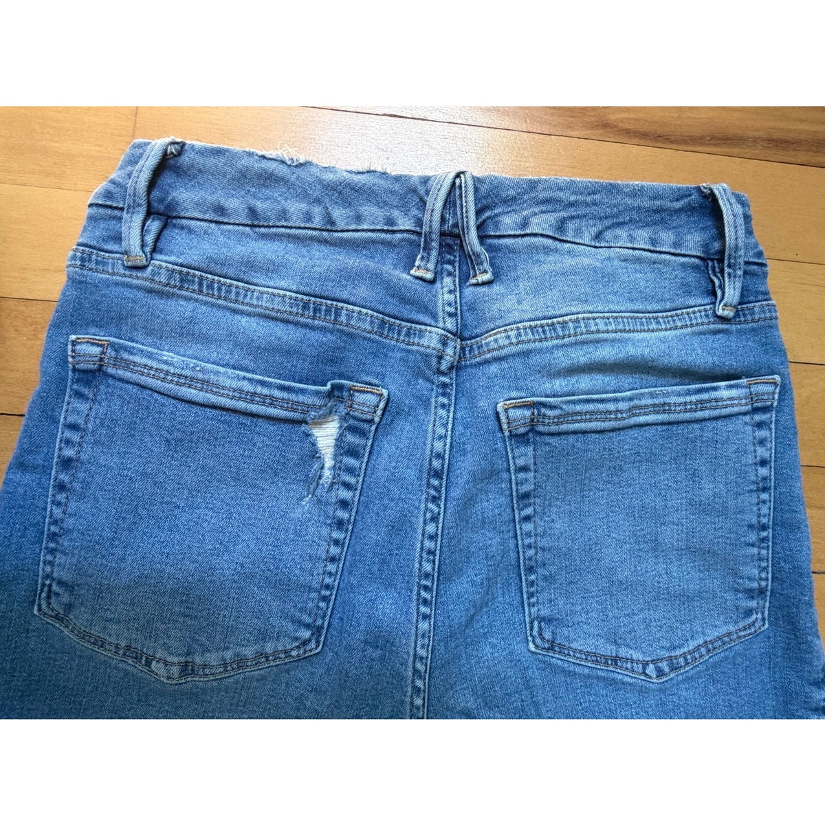 Good American Good Straight Jeans Size 4/27 High Rise Distressed Frayed Hem EUC