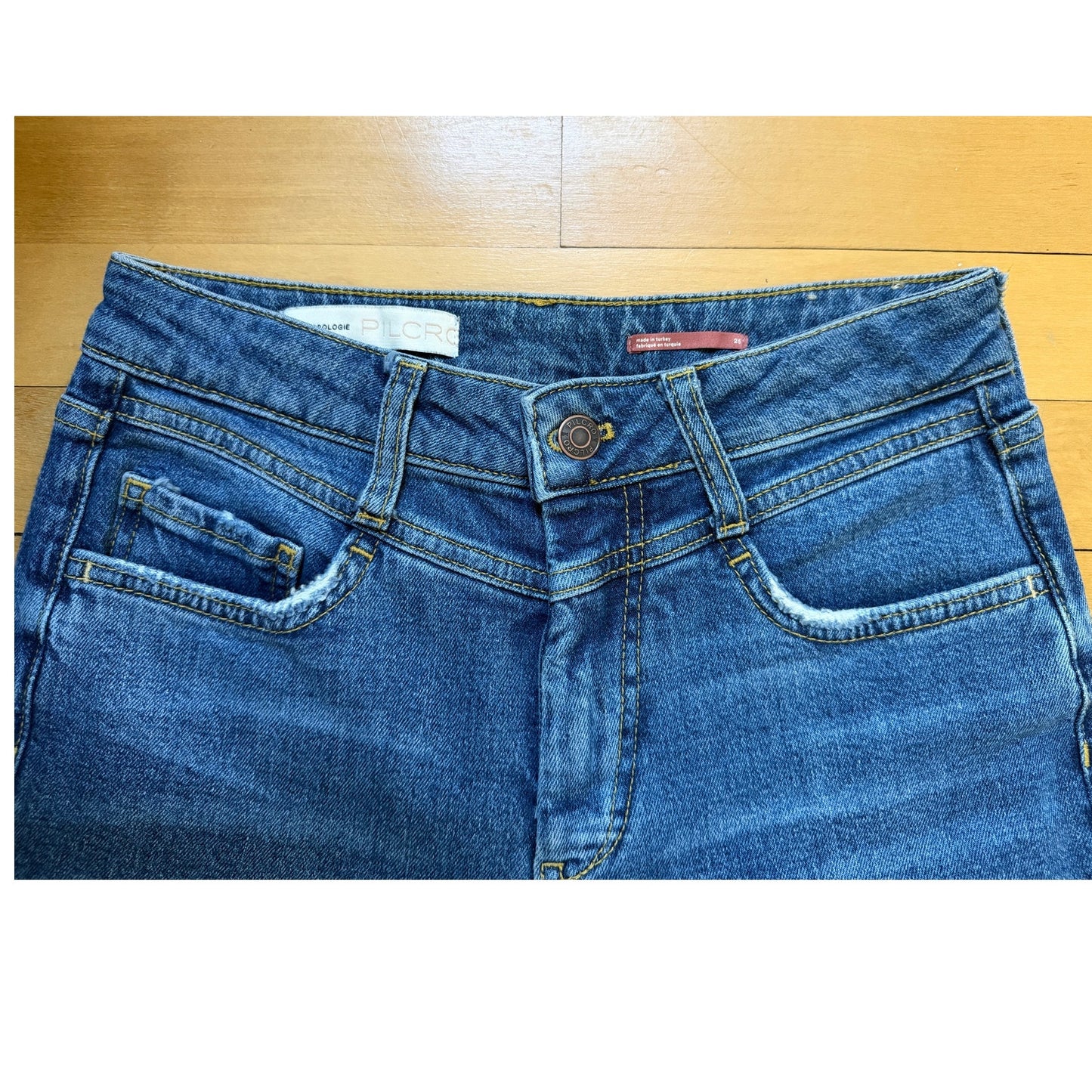 Anthropologie Pilcro Distressed Straight Leg Jeans 25 Medium Wash