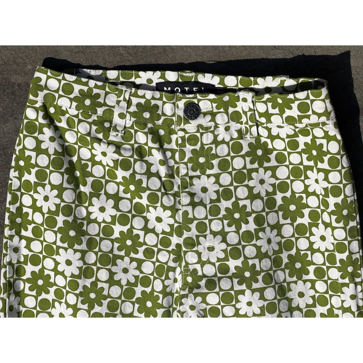 Motel Rocks Retro Floral Print Flare Pants Green White High Rise Sz XXS