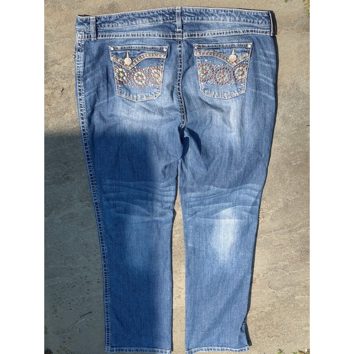 Rock 47 by Wrangler Low Rise Embellished Bootcut Jeans Size 38 Inseam 33