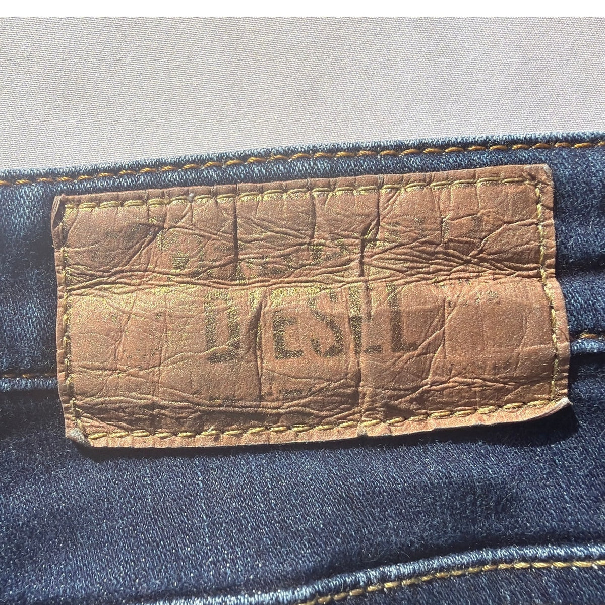 Vintage Diesel Skinzee Size 29x30 Super Slim Skinny Midrise Dark Wash Jeans EUC