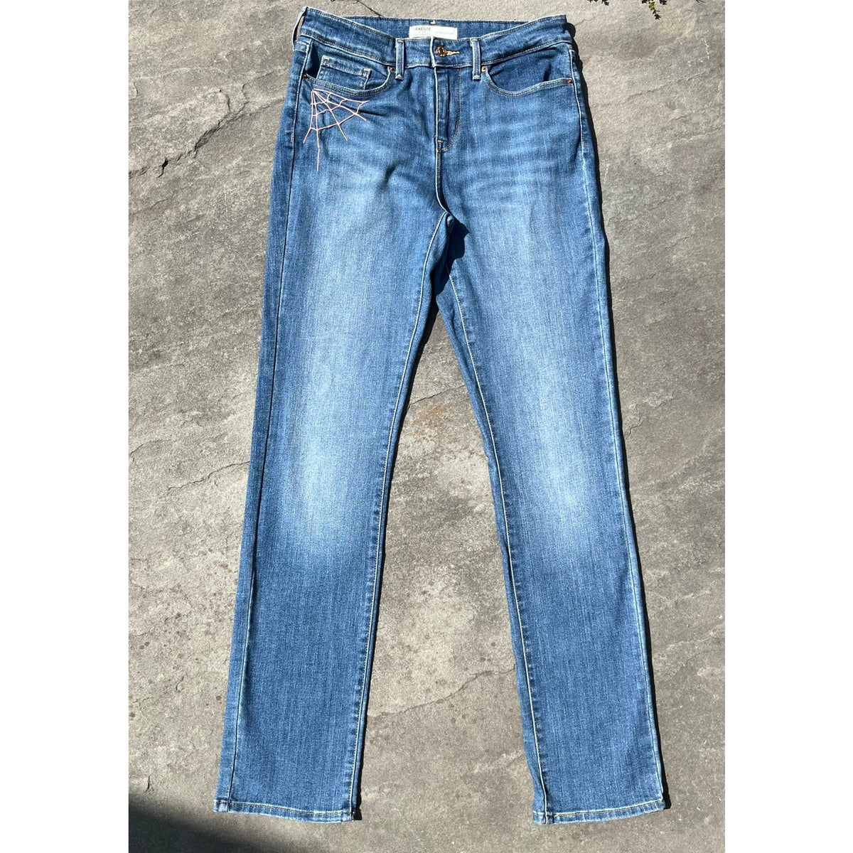 ✨ Signature by Levi Strauss Gold Mid-Rise Straight Embroidered Jeans 28 ✨