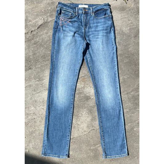 ✨ Signature by Levi Strauss Gold Mid-Rise Straight Embroidered Jeans 28 ✨