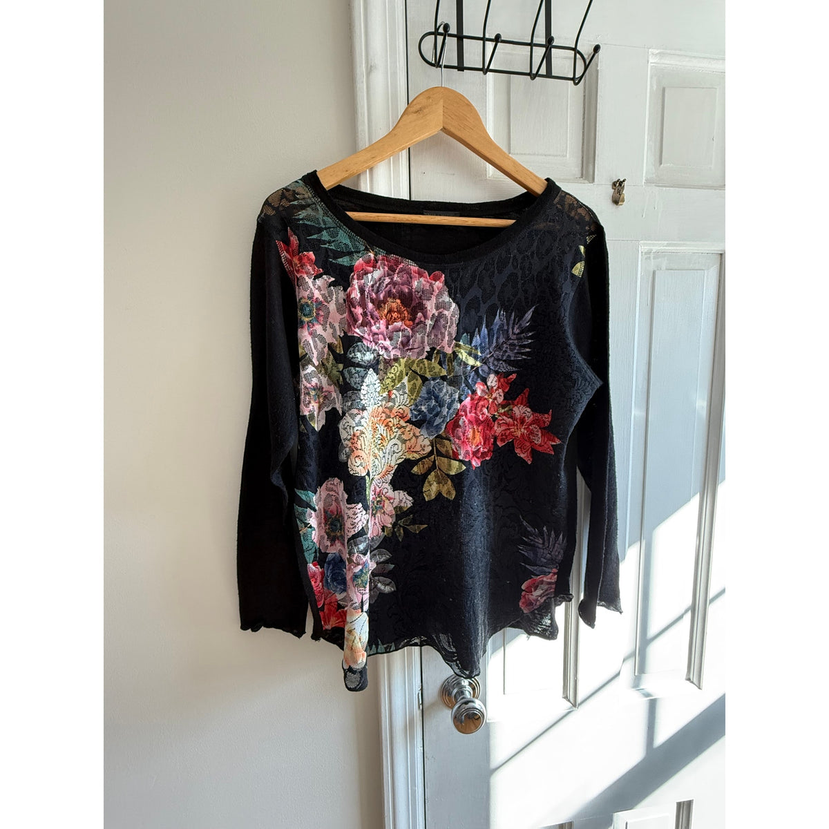 Nally & Millie Black Floral Lace Mesh Long Sleeve Top - Size L - EUC