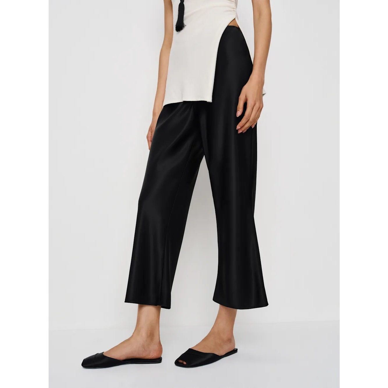 Reformation Gale Satin Mid Rise Pant L Black Bias Cut Wide Leg Pull On NWT 🖤