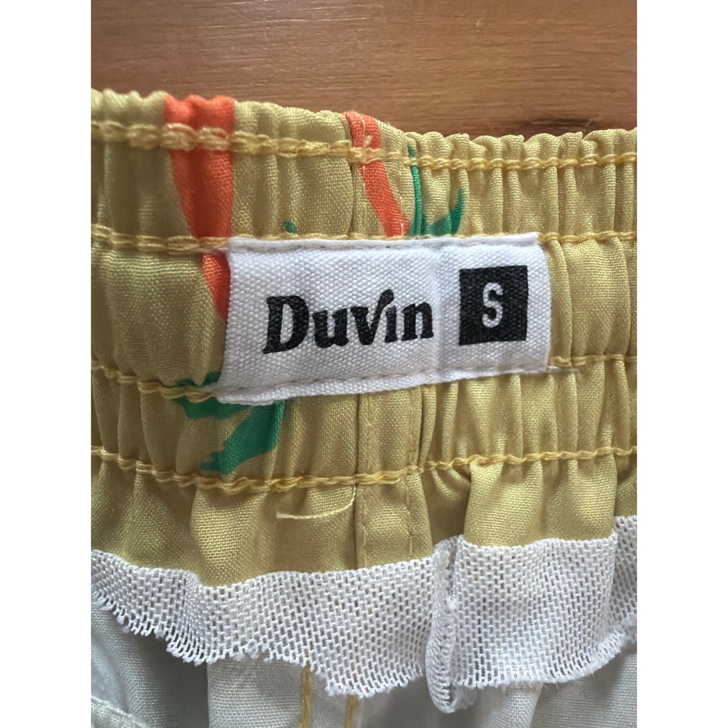 Duvin Mens Sm Yellow Tropical Sun Yin Yang Swim Trunks EUC