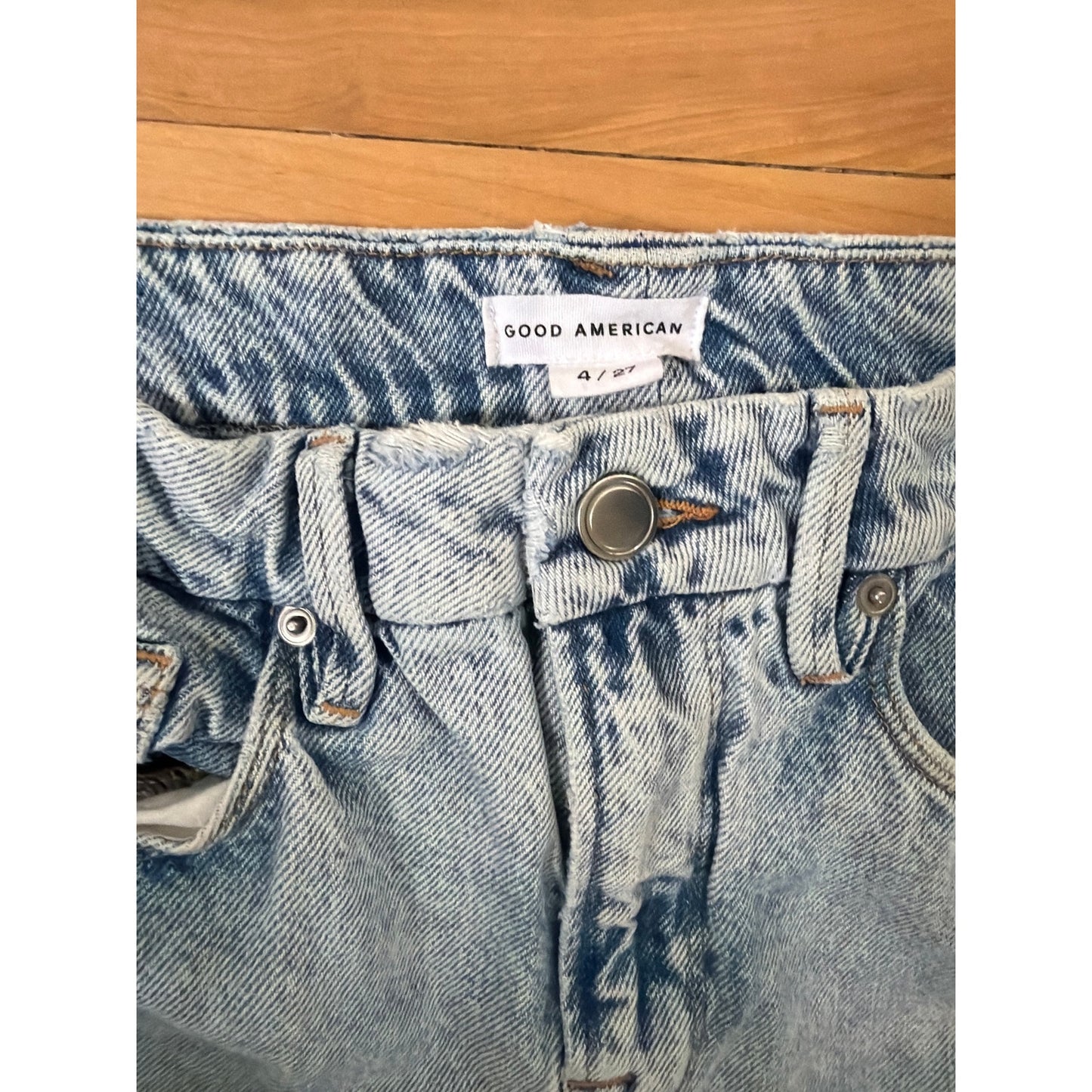 Good American Size 4/27 Light Wash Mid Rise Ripped Jeans