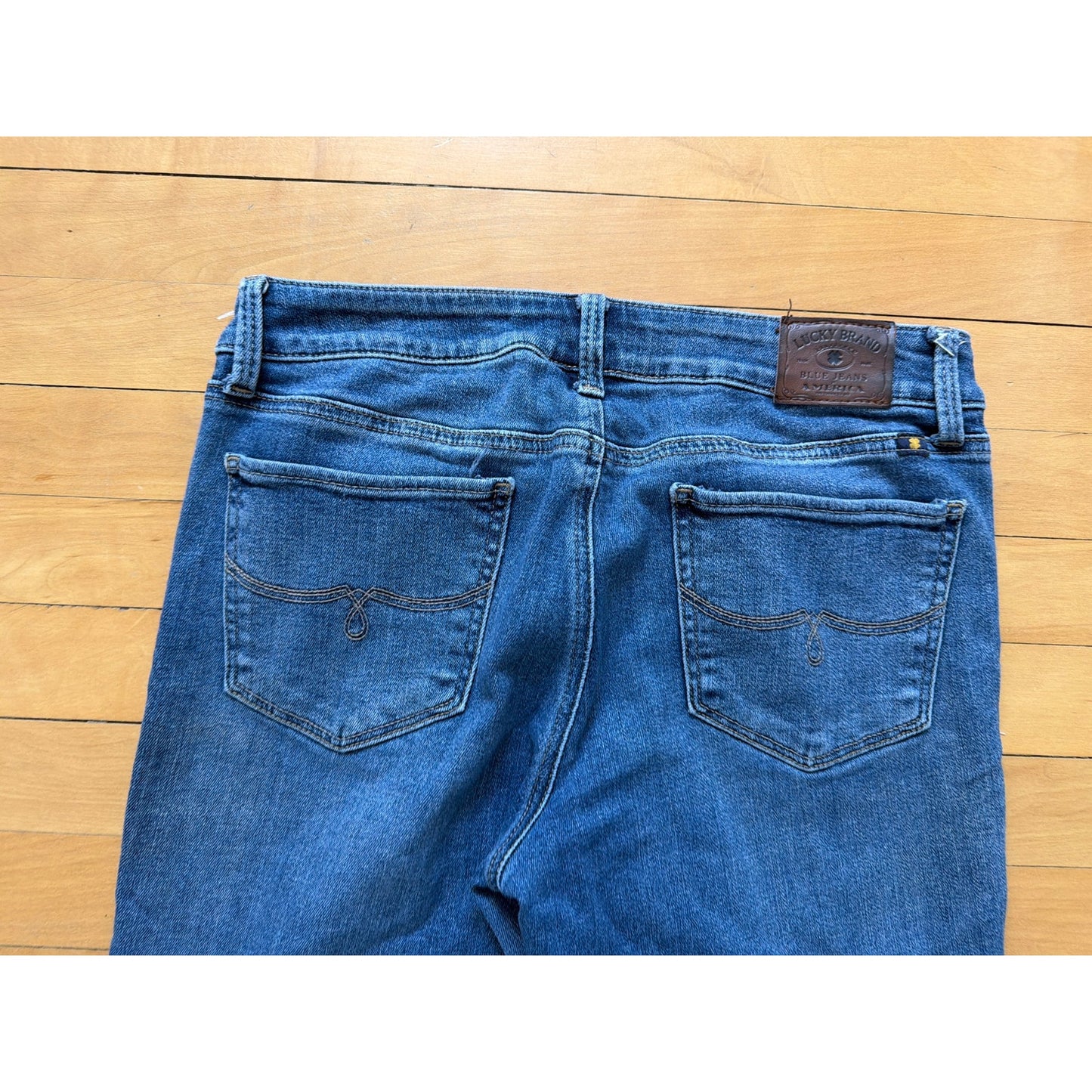 Lucky Brand Size 4 Lolita Bootcut Mid Rise Light Wash Jeans
