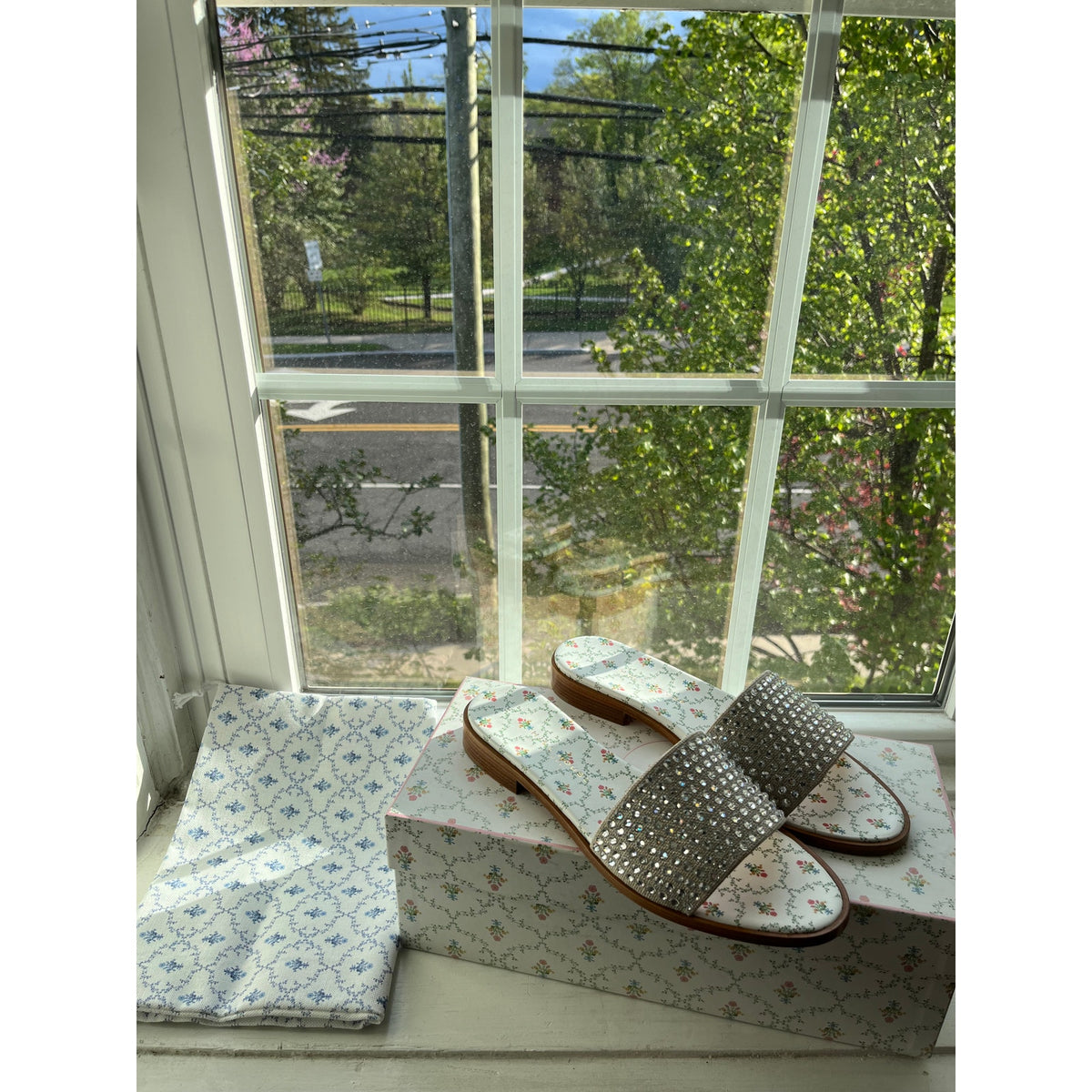 NWT Hill House Home Summer Slides Sz 8 - ✨ Crystal Embellished Resort Sandal ✨