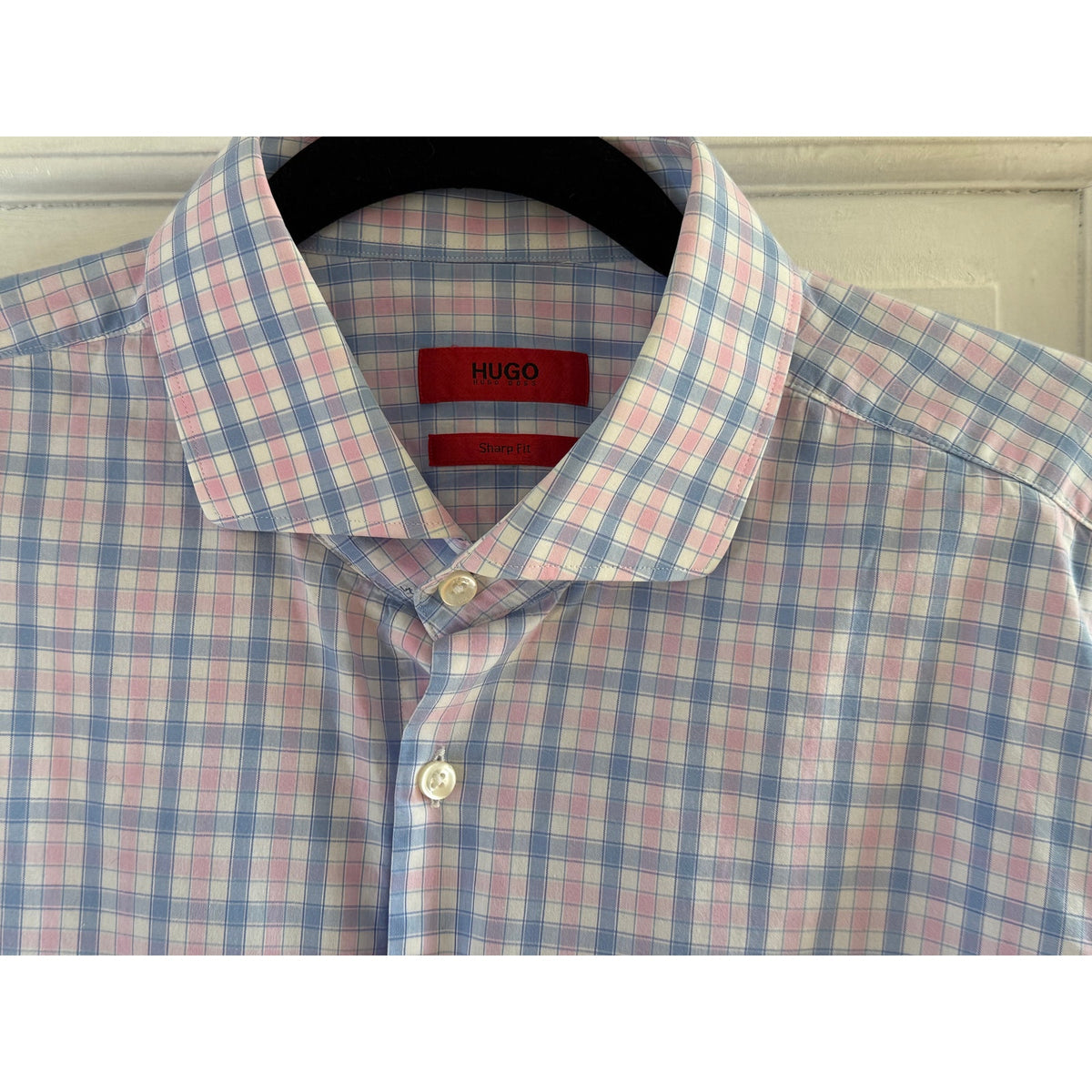 Hugo Boss "Sharp Fit"  dress shirt a pink/blue plaid Sz16.5