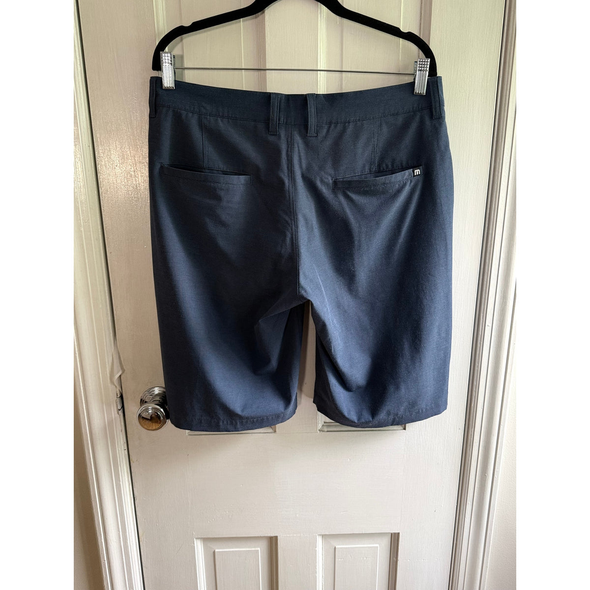 TravisMathew Performance Golf Shorts - Men's Size 32 - Blue/Indigo Striped - EUC