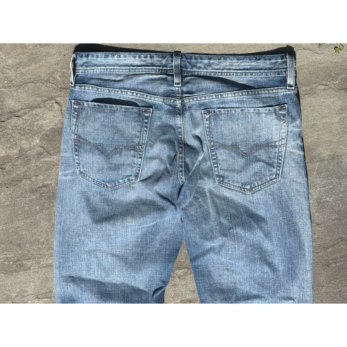 Guess Desmond Relaxed Straight Jeans Mens Size 34 Blue Denim Pants 34x32