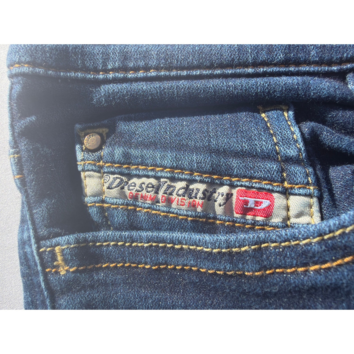 Vintage Diesel Skinzee Size 29x30 Super Slim Skinny Midrise Dark Wash Jeans EUC