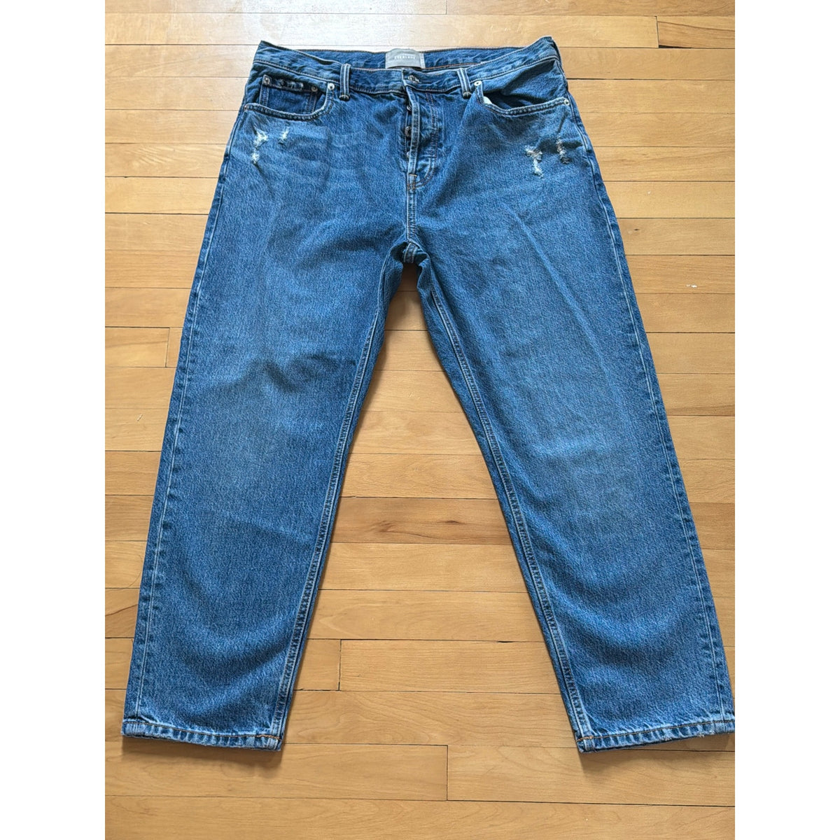 Everlane Size 31 Boyfriend Fit High Rise Distressed Button Fly