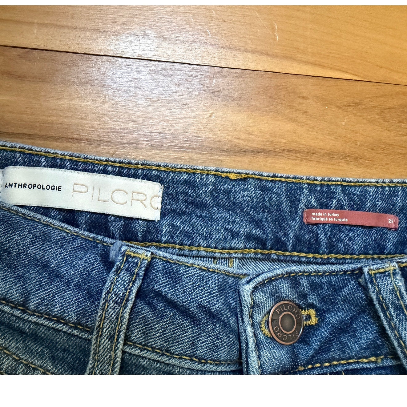Anthropologie Pilcro Distressed Straight Leg Jeans 25 Medium Wash