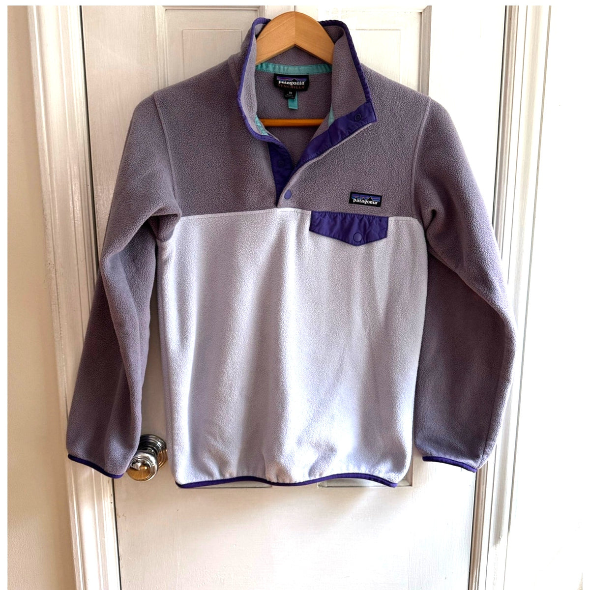 Patagonia Synchilla Fleece Pullover XS Grey with Purple Pocket