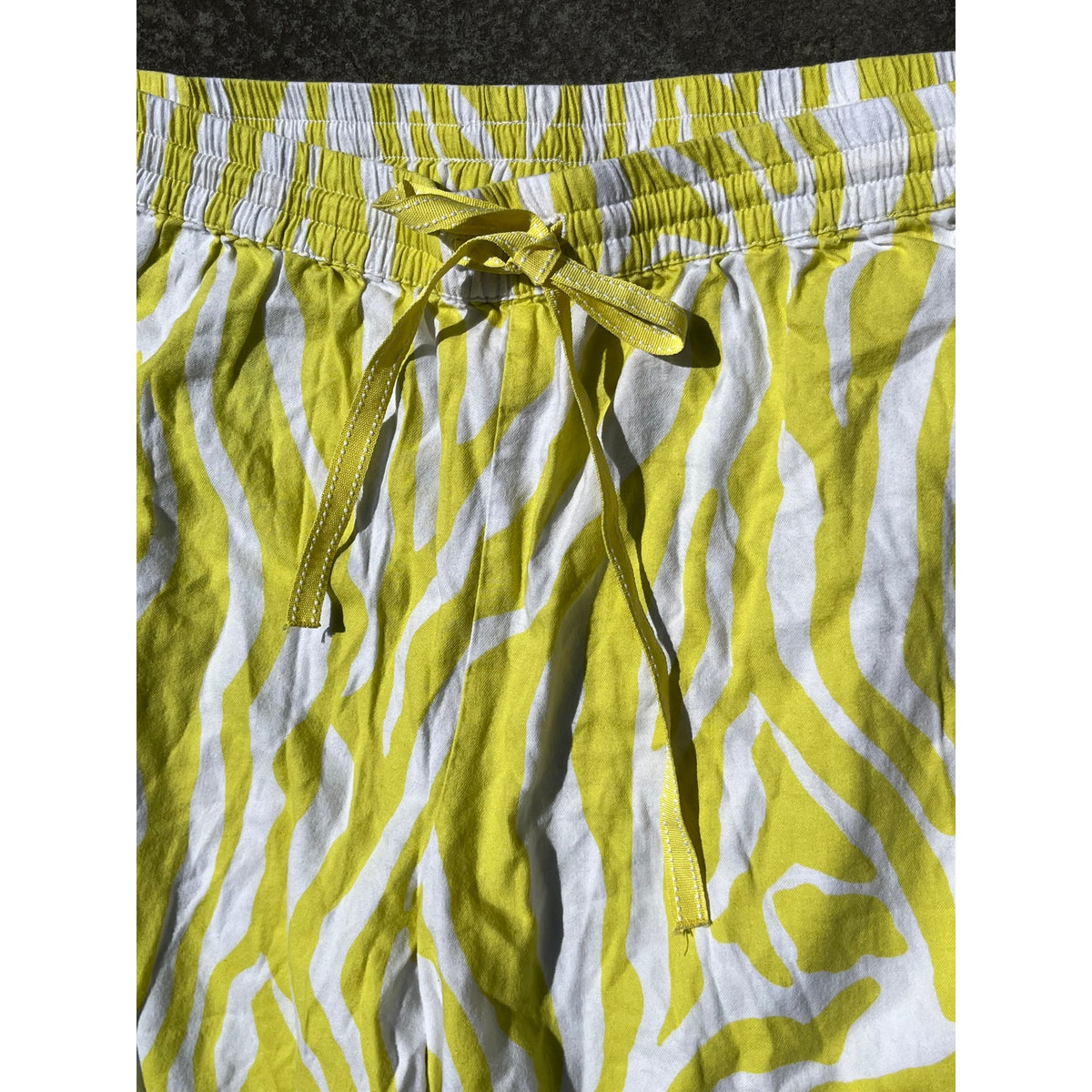 🦓 By Anthropologie Yellow Zebra Print Wide-Leg Pull-On Pants Large 🦓