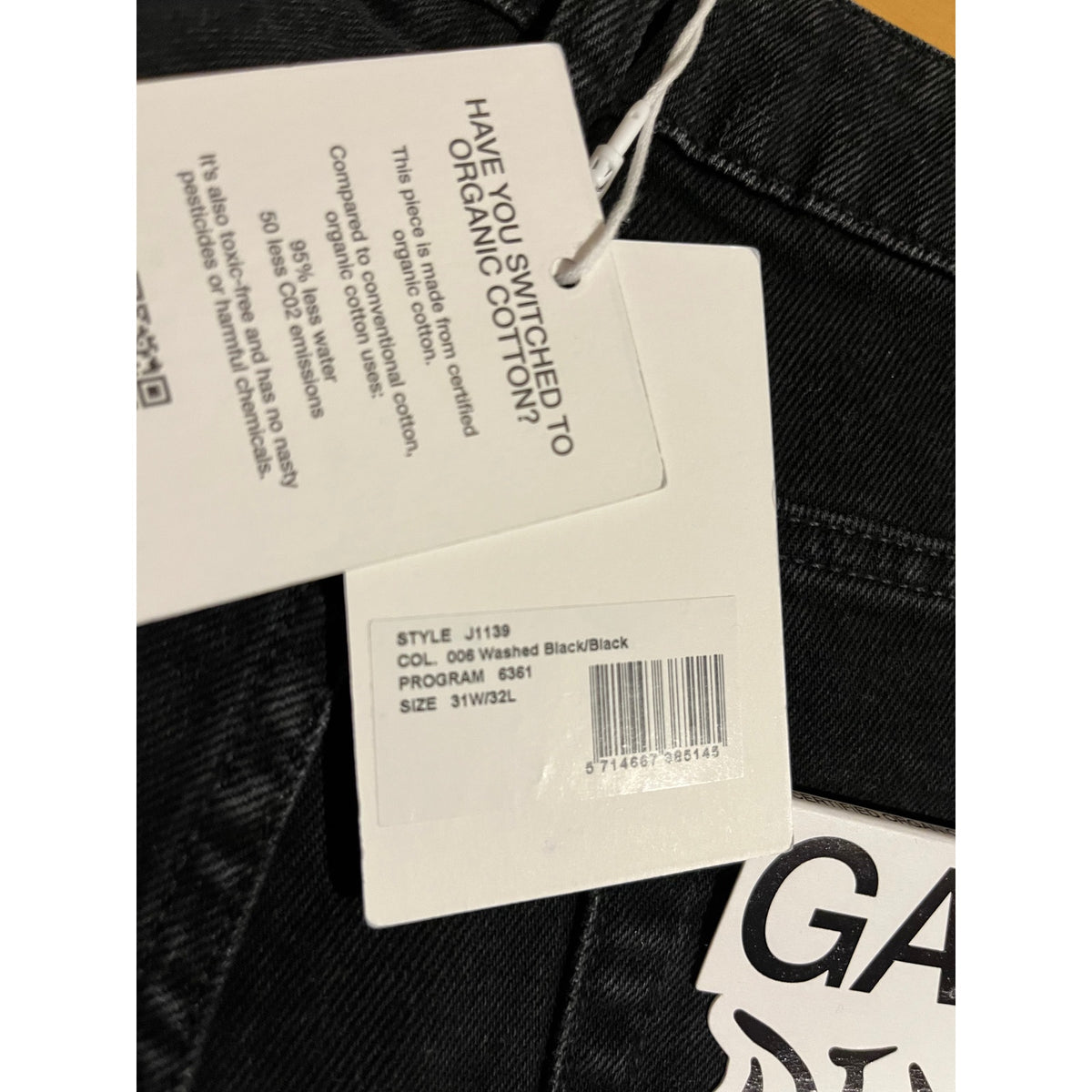 GANNI (NWT) - Black Betzy Cropped Jeans - 31W/32L