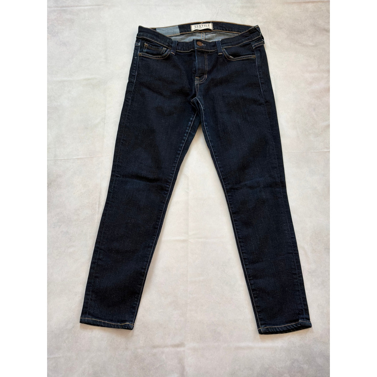 TEXTILE Elizabeth And James Size 28 Dark Wash Mid Rise Skinny Jeans