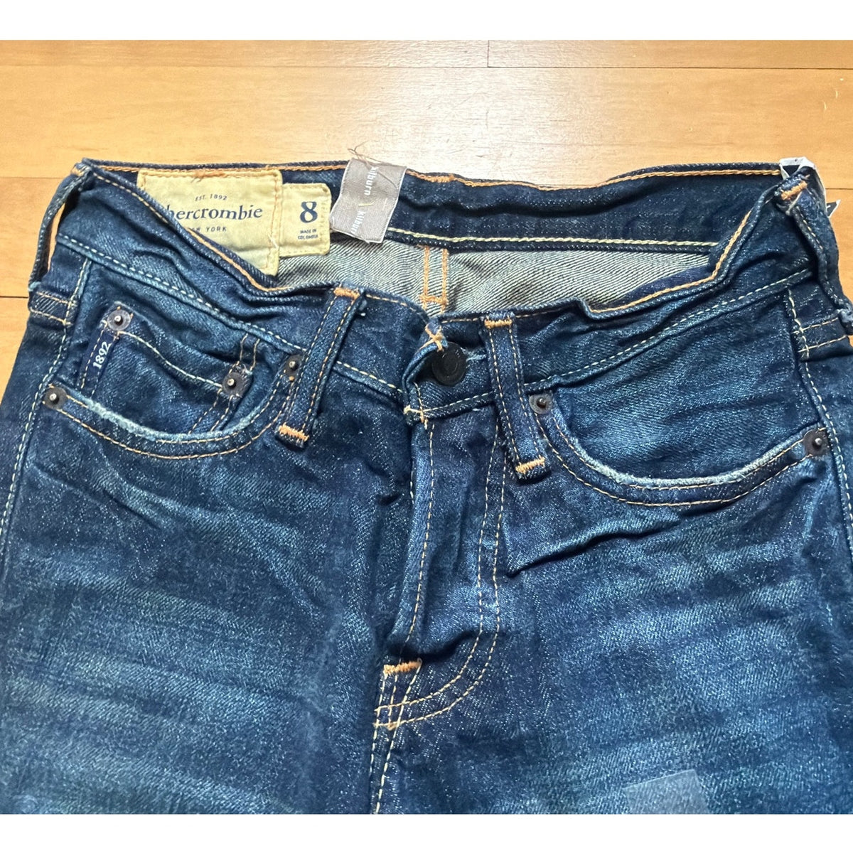 Vintage NWT Abercrombie & Fitch Kilburn Boot Jeans - Size 8