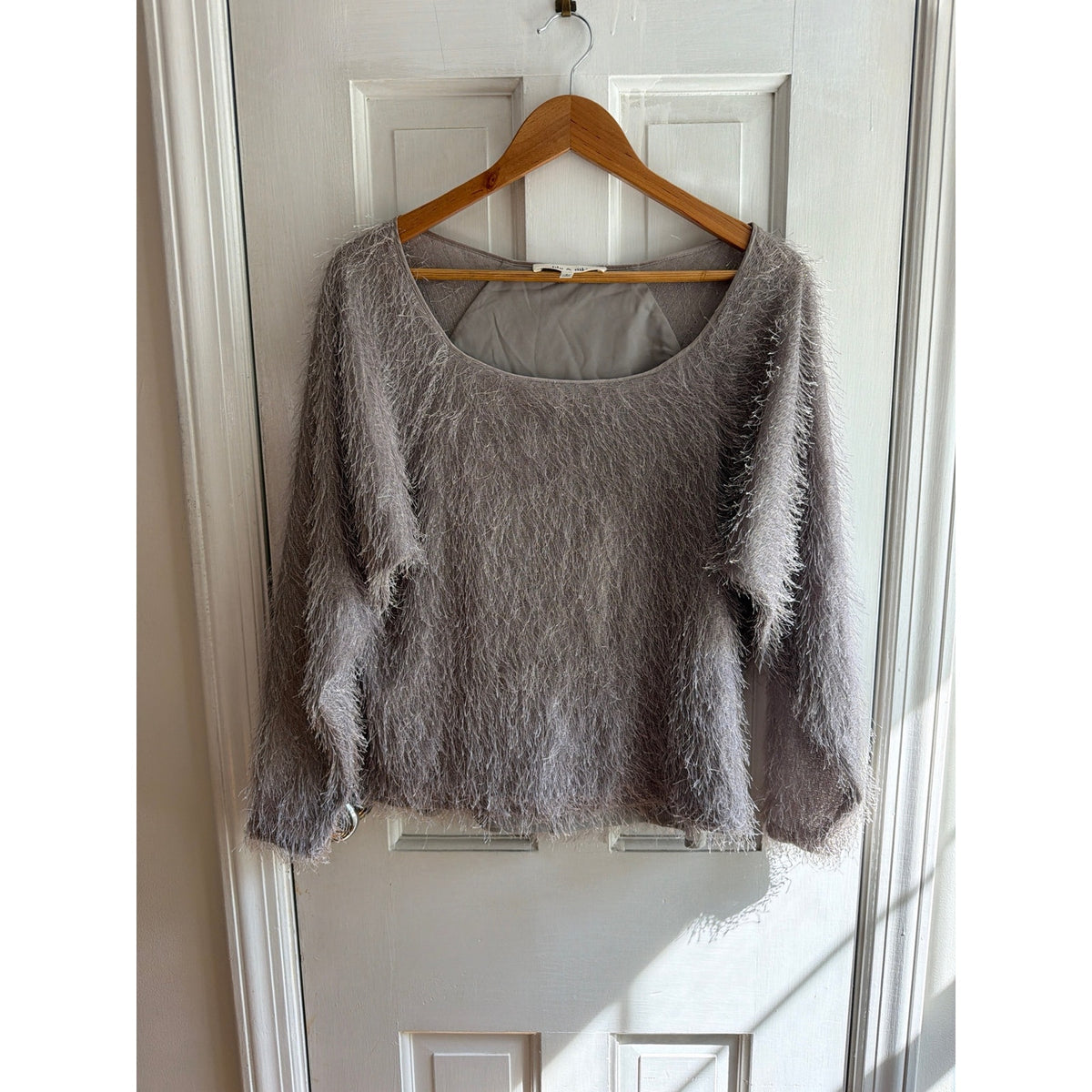 Robbi & Nikki Womens Small Taupe Faux Fur Feather Eyelash Knit Top Sweater
